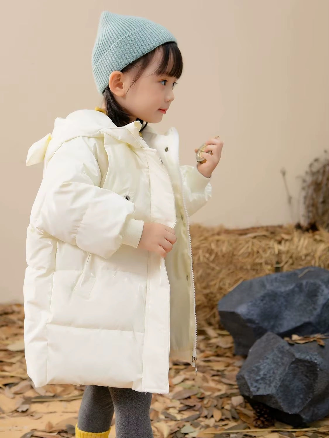 2024 Winter Long Coats Girls Kids Velvet Cotton Padded Thick Warm Coats Elegant Baby Ruffles Hooded Overcoats Children Clothing